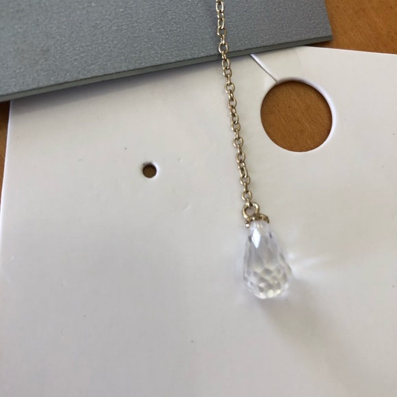 Swingy crystal drop earrings - Picture 4 of 7